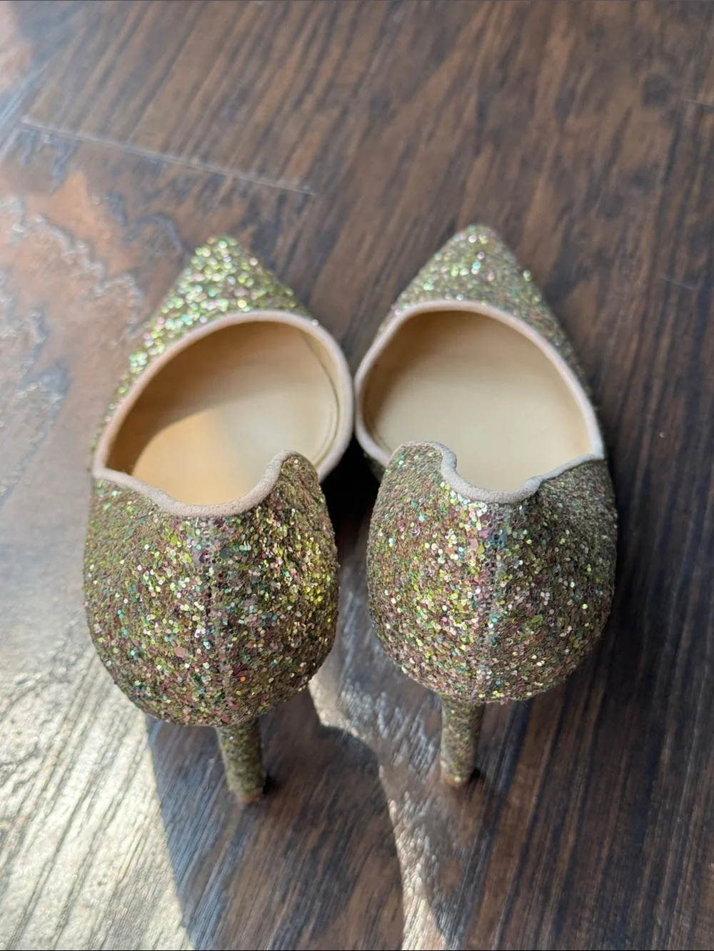 Jessica Simpson Glistening ✨ Glitter Pointed-Toe Pumps in Gold